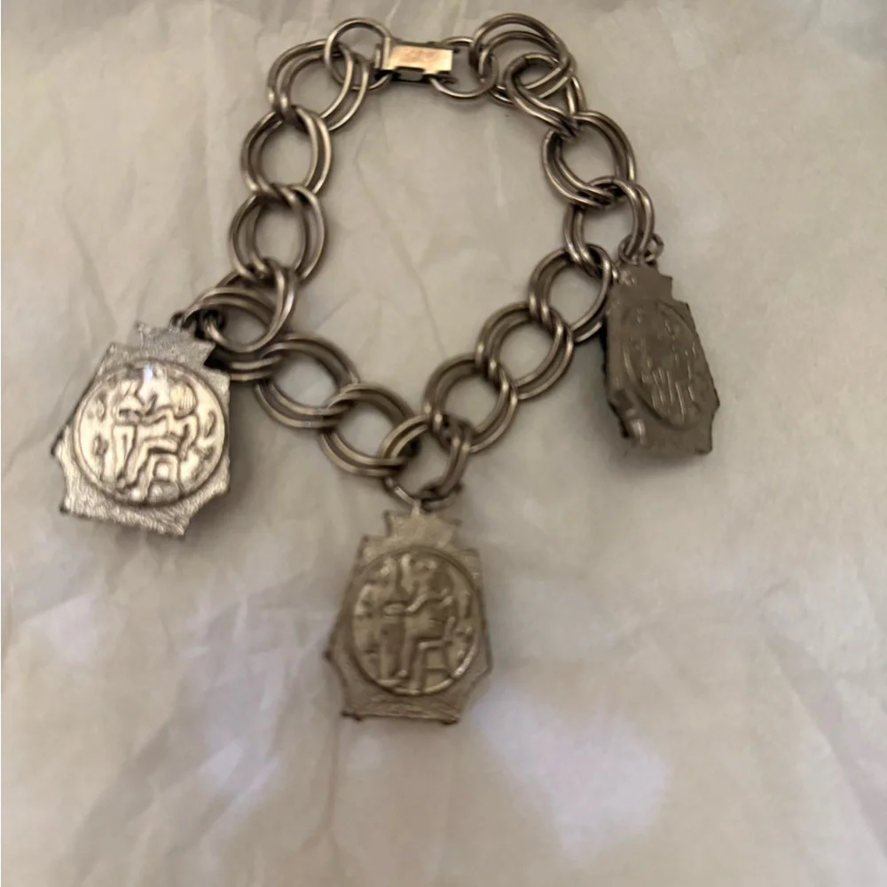 Vintage three ethnic face charm bracelet very cool bracelet